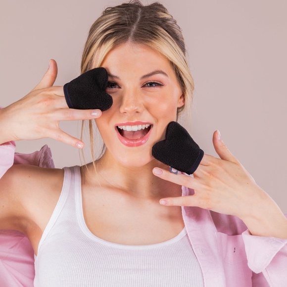 Eye Make Up Remover - No Soap Required - Pack of Two - Picture 8 of 8